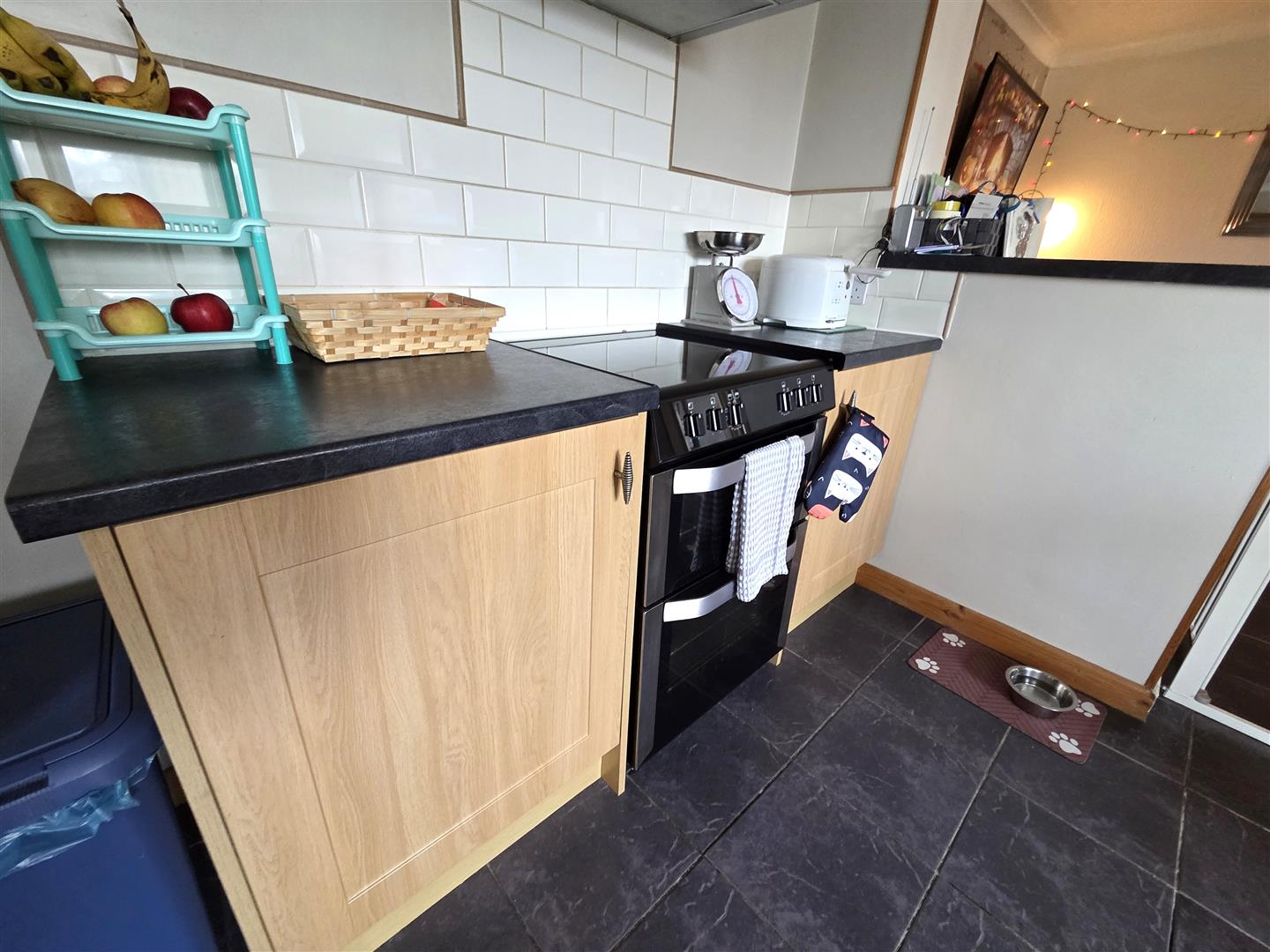 Heol Llanelli, Pontyates, Llanelli, SA15 5UH